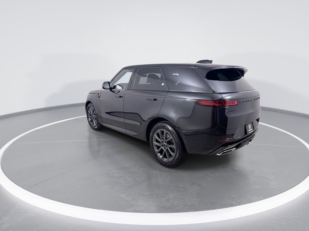 New 2026 SANTORN BLK MET Land Rover Dynamic SE image 6