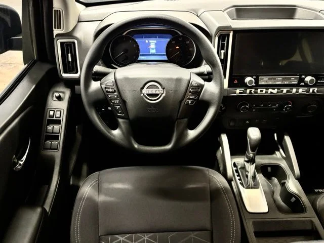 Used 2025 Gray Nissan SV image 13
