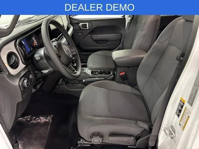 New 2026 Bright White Clear-Coat Exterior Paint Jeep Sport S image 7