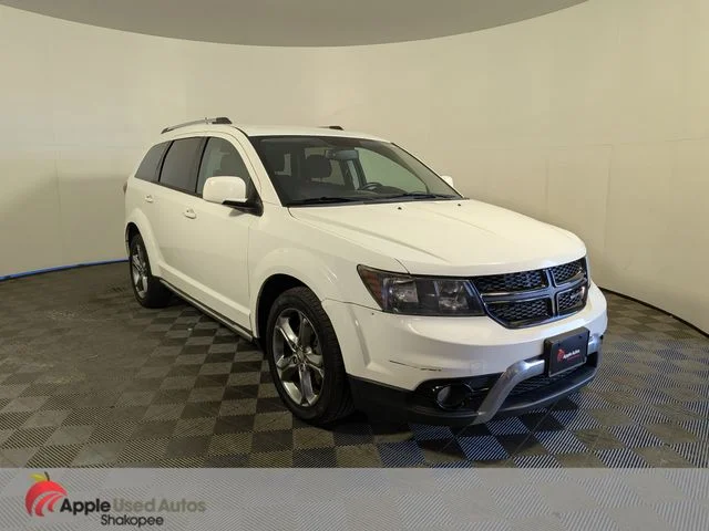 Used 2016 White Dodge Crossroad image 1