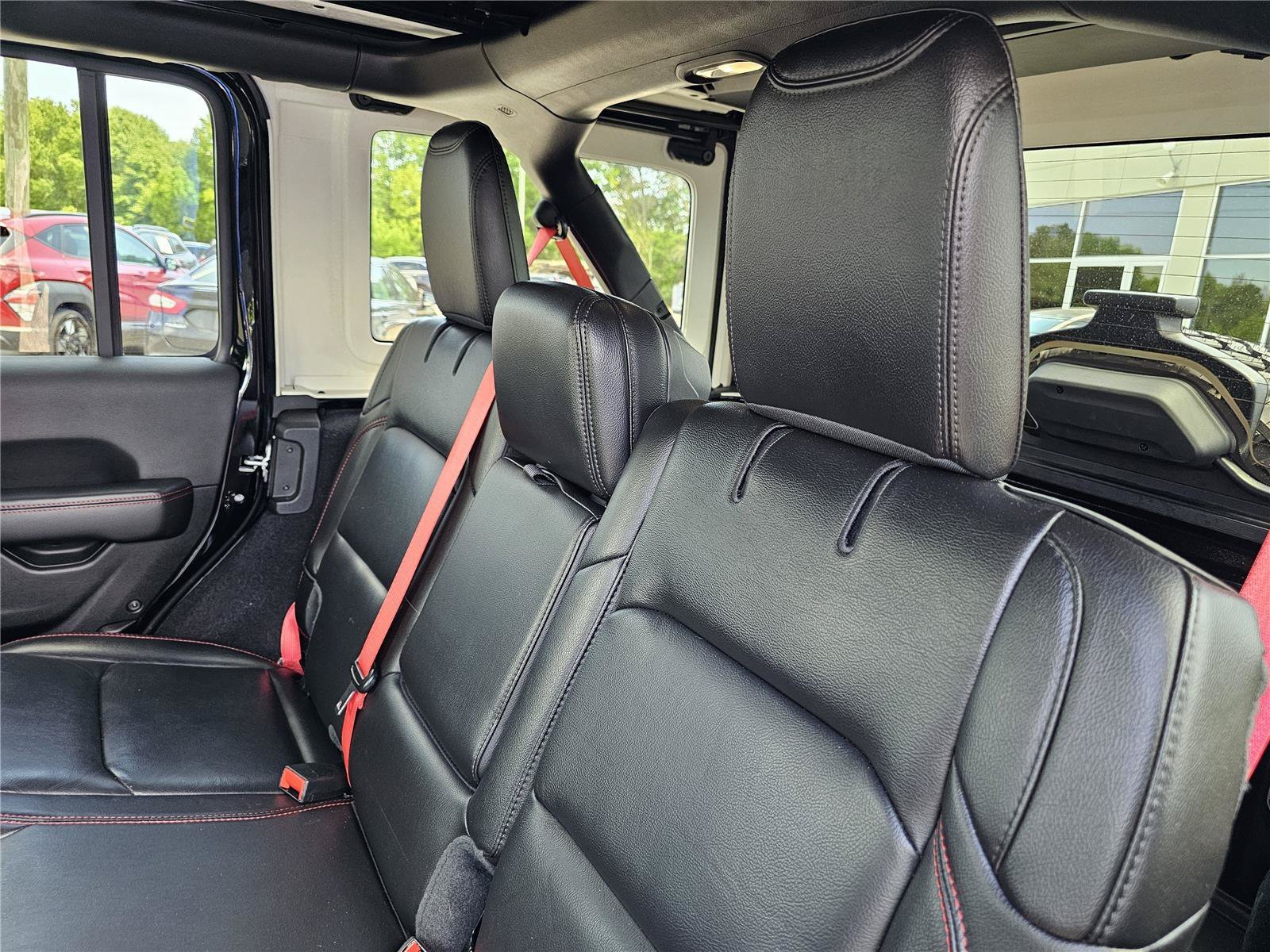 Certified Used 2020 Black Clearcoat Jeep Recon image 34