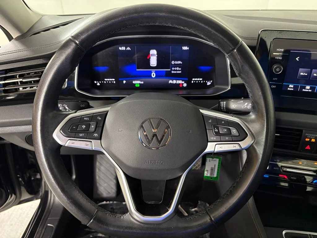 Used 2025 Black Volkswagen 1.5T S image 19
