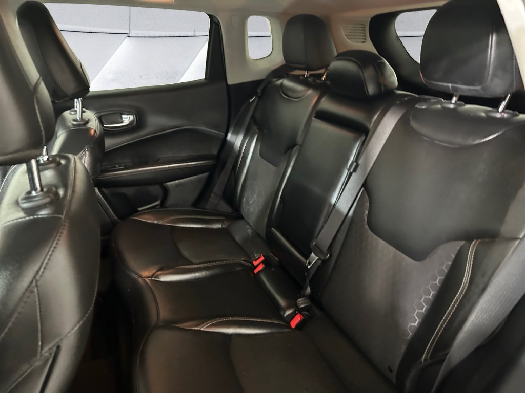 Used 2021 Silver Jeep Latitude image 18