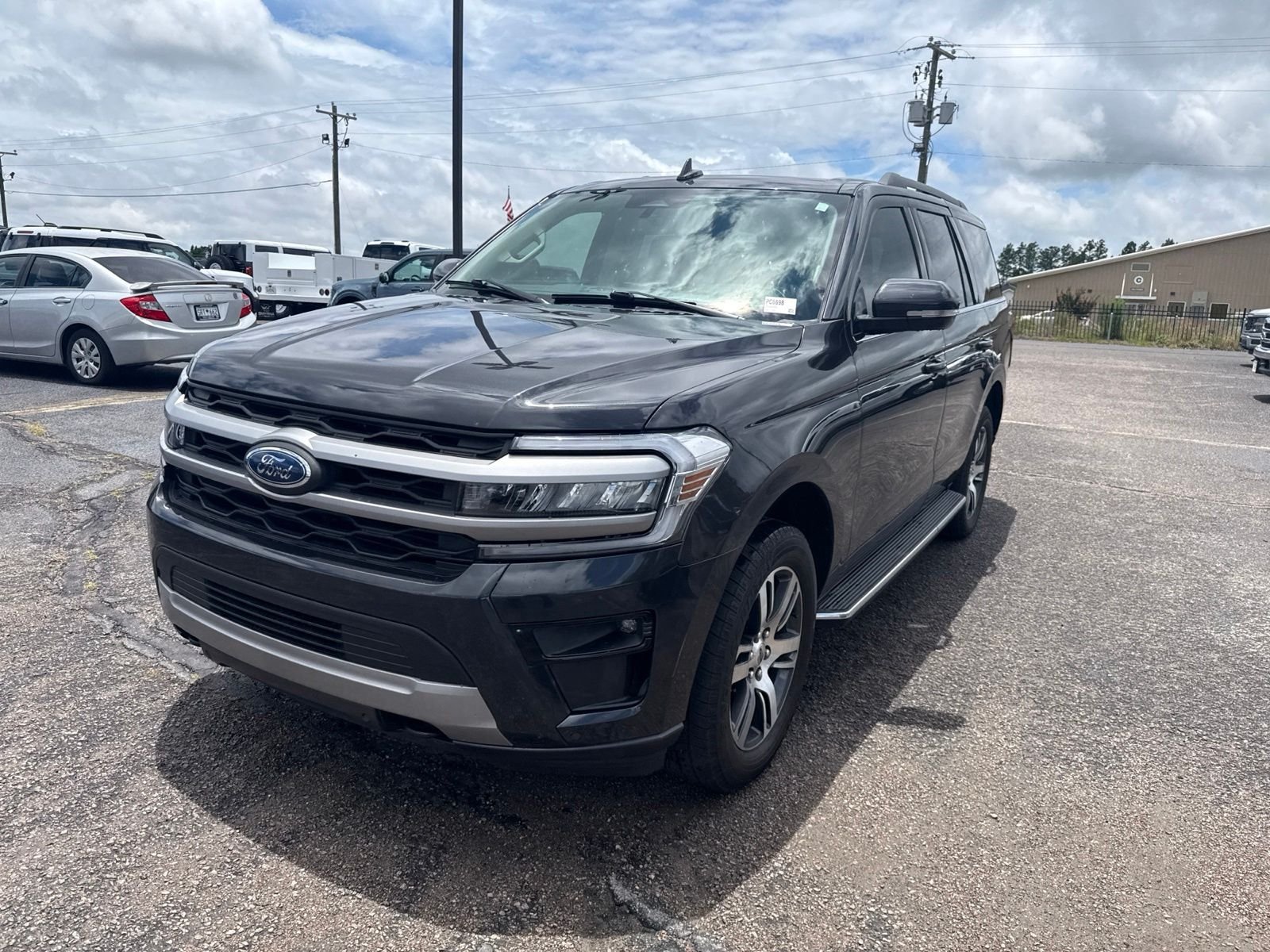 Certified Used 2023  Ford XLT image 3