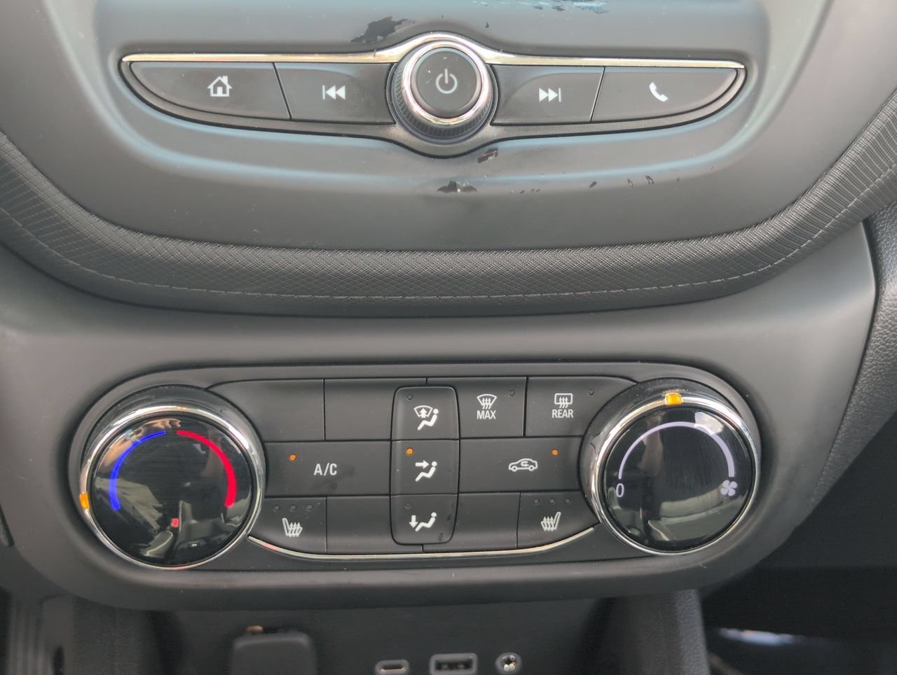 Used 2023 Summit White Chevrolet LT image 11