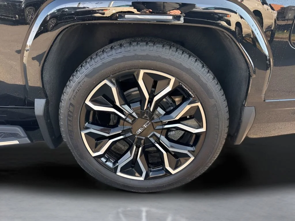 Used 2025 Onyx Black GMC Extended Range Denali image 36