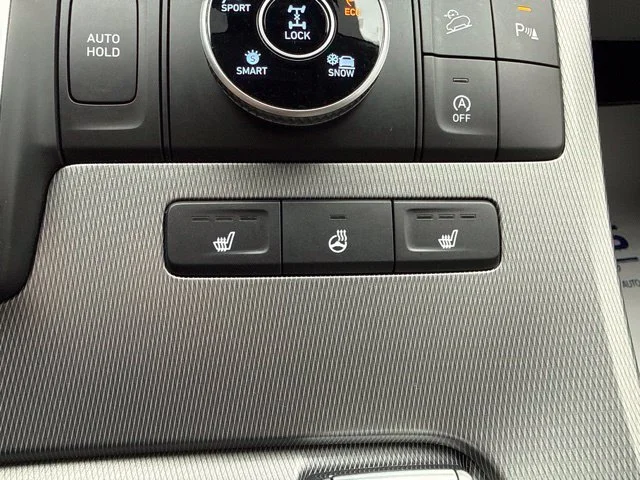Used 2020 White Hyundai SEL image 12