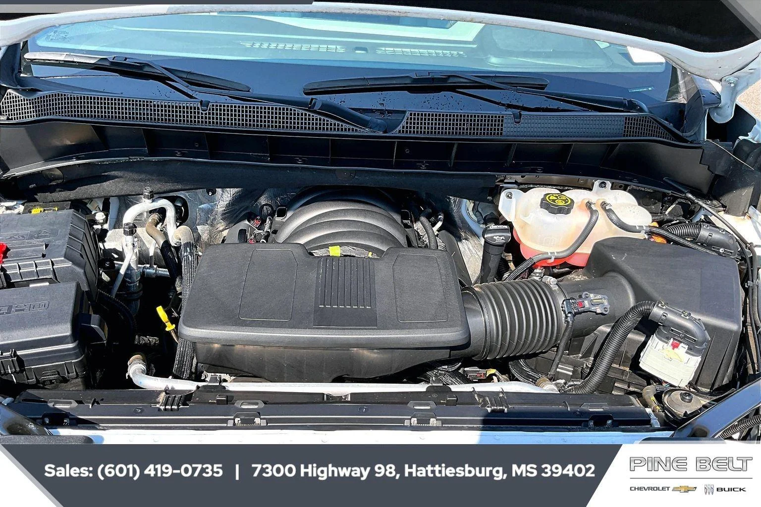 Used 2023 Summit White Chevrolet LTZ image 9