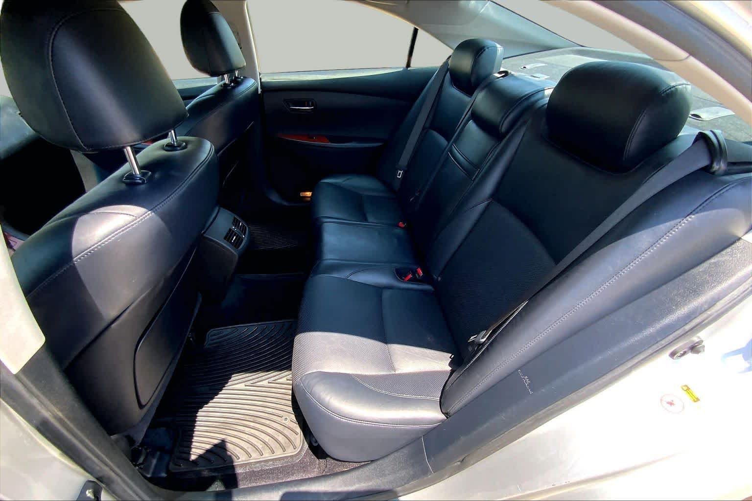 Used 2007 Tungsten Metallic Lexus  image 18