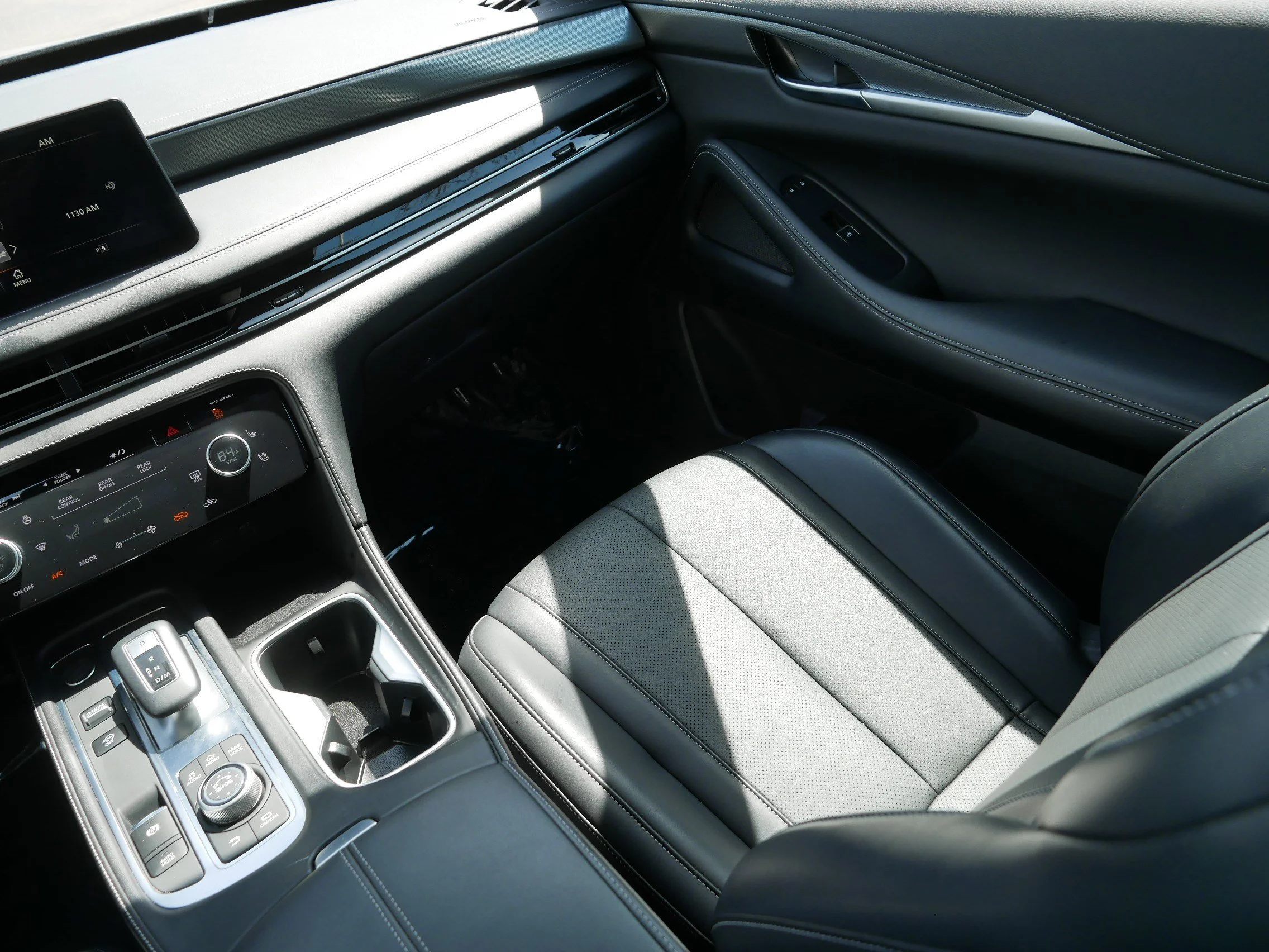 Certified Used 2022 Graphite Shadow INFINITI LUXE image 11