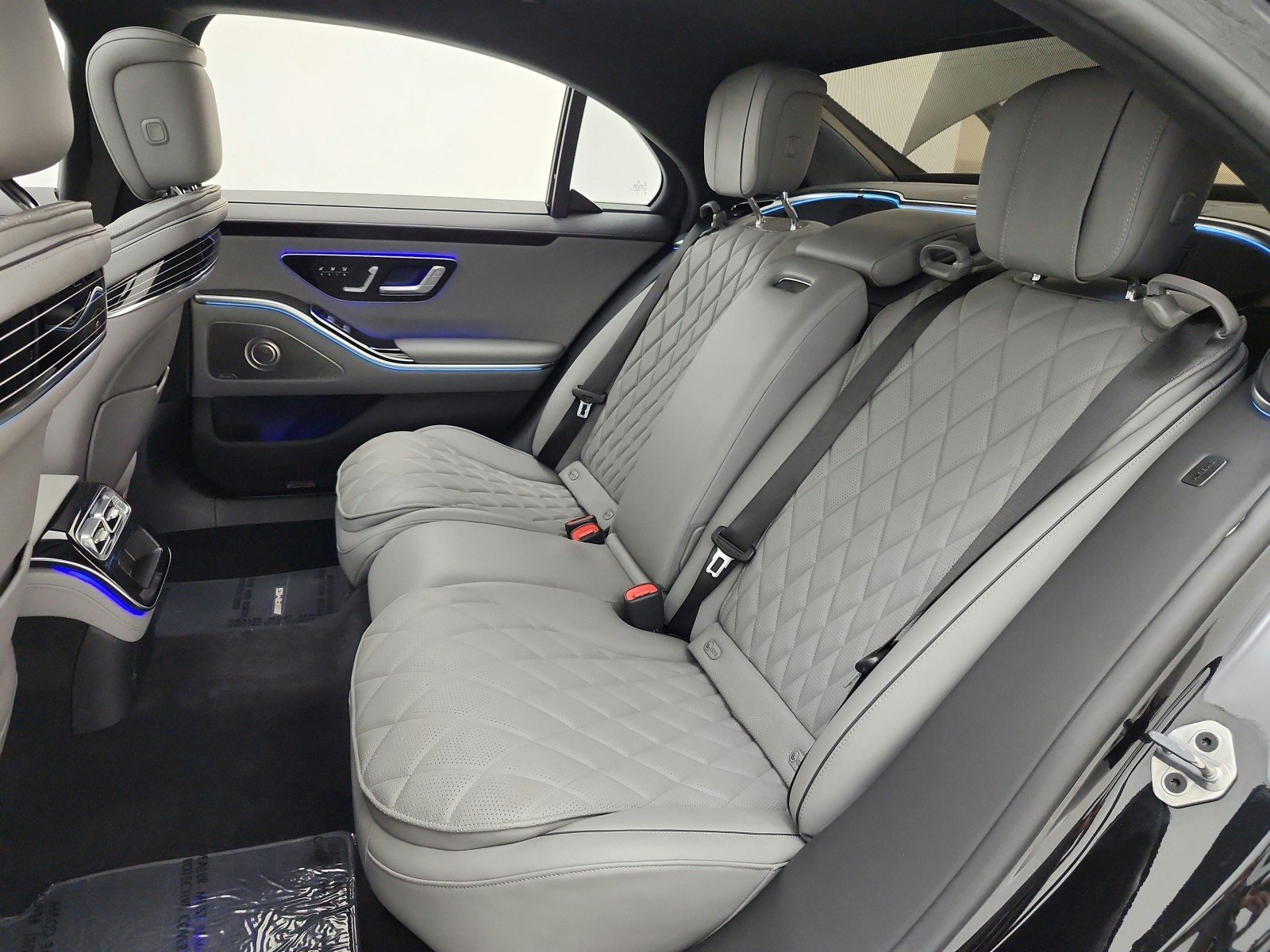 Certified Used 2023 Obsidian Black Mercedes-Benz S 580 4MATIC® Sedan image 16