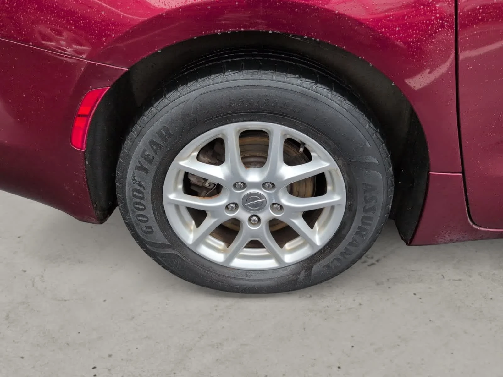 Used 2017 Velvet Red Pearlcoat Chrysler Touring image 10