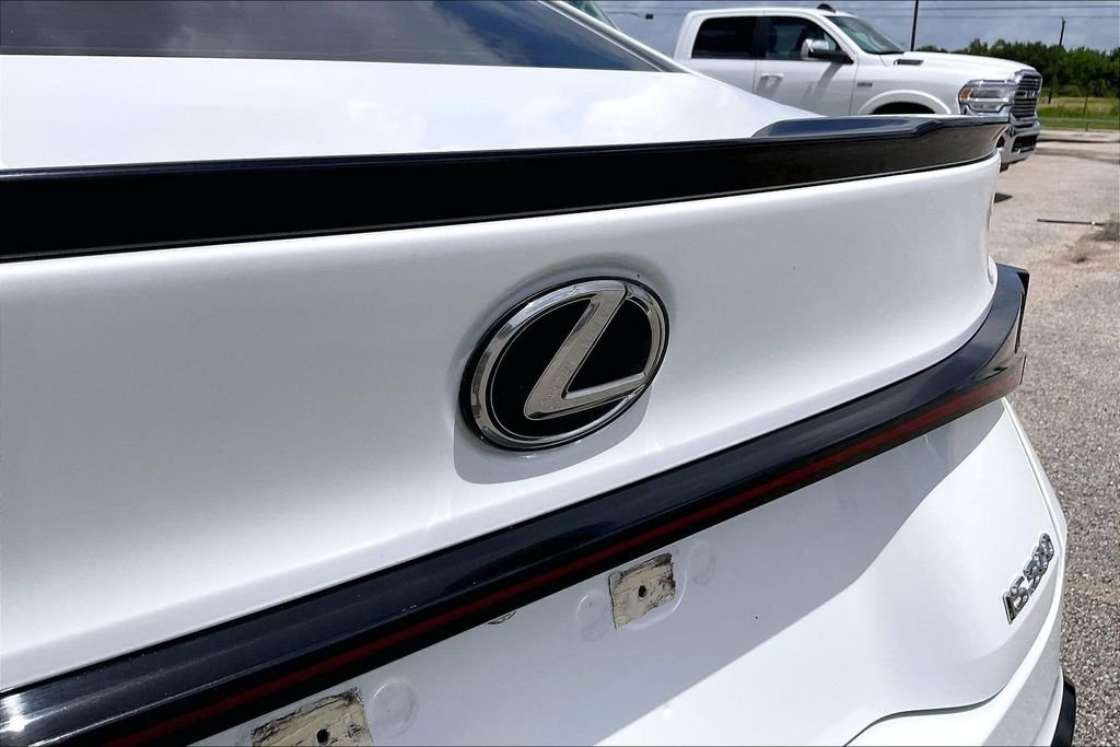 Used 2024 White Lexus 300 image 27