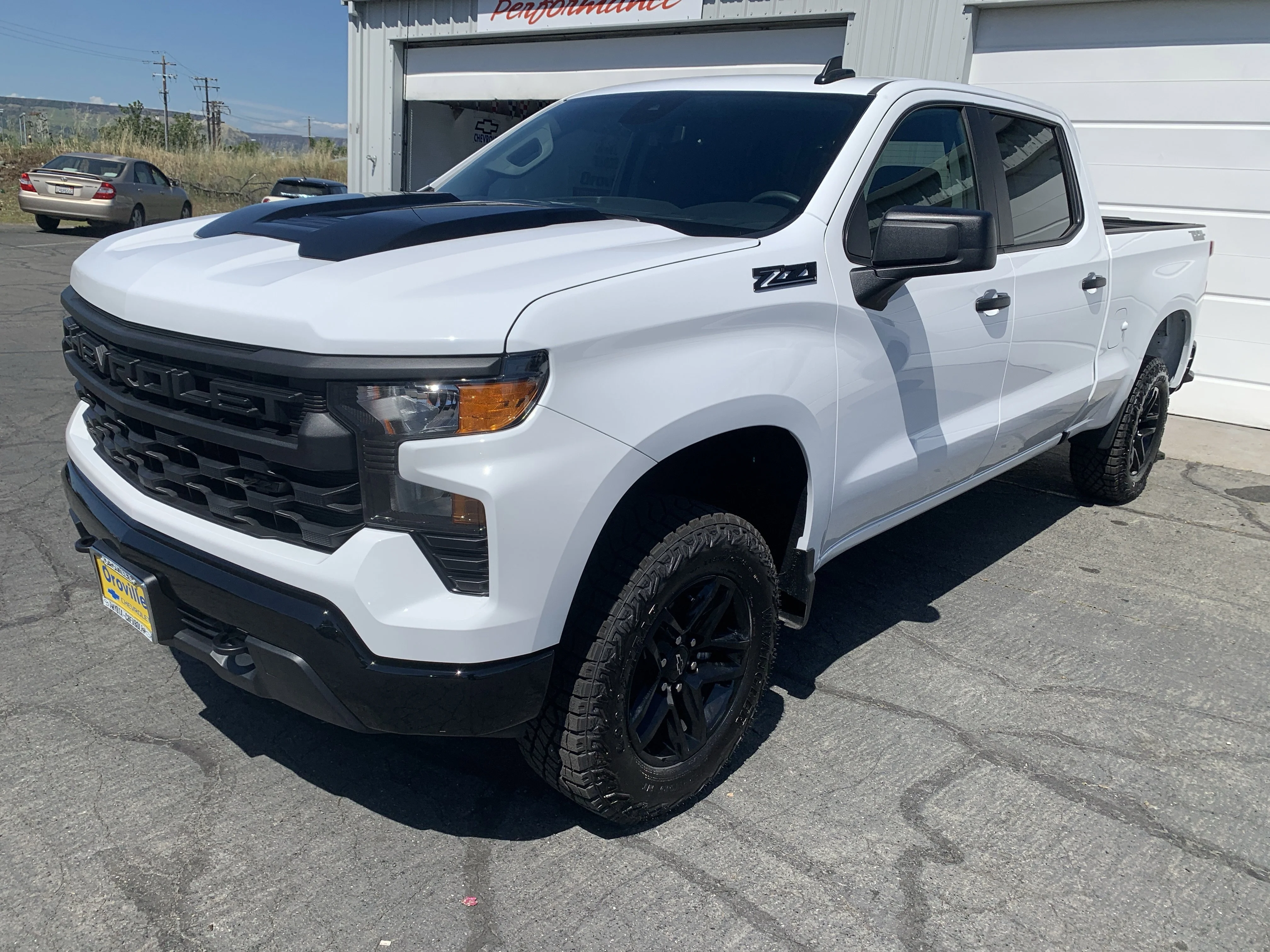 2026 Chevrolet Silverado 1500 Custom Trail Boss 4X4 Crew Cab Short Box's photo