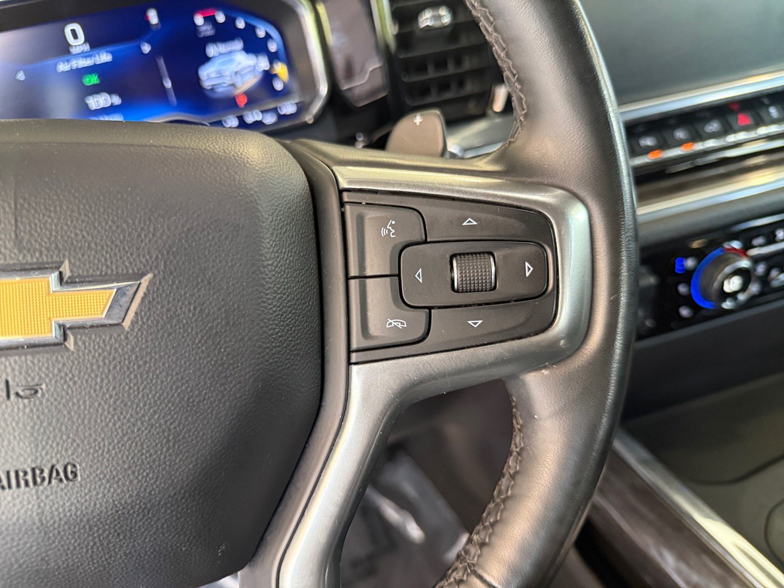 2023 Chevrolet Silverado 1500 LTZ - Photo 25