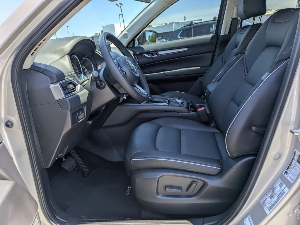 Used 2025 Platinum Mazda 2.5 S Select Package image 14