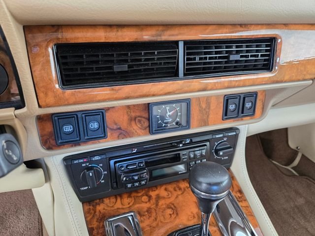 Used 1995 Green Jaguar 2+2 image 20