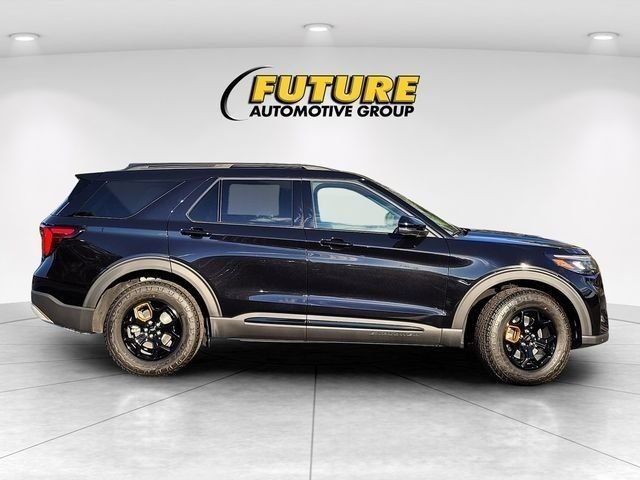 New 2026 Agate Black Metallic Ford Tremor® image 83