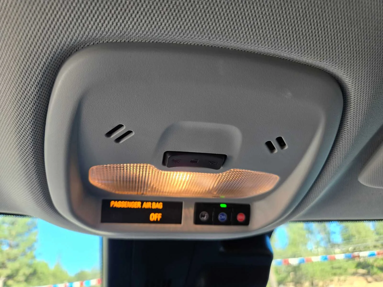 Used 2025 Summit White Chevrolet LT image 20
