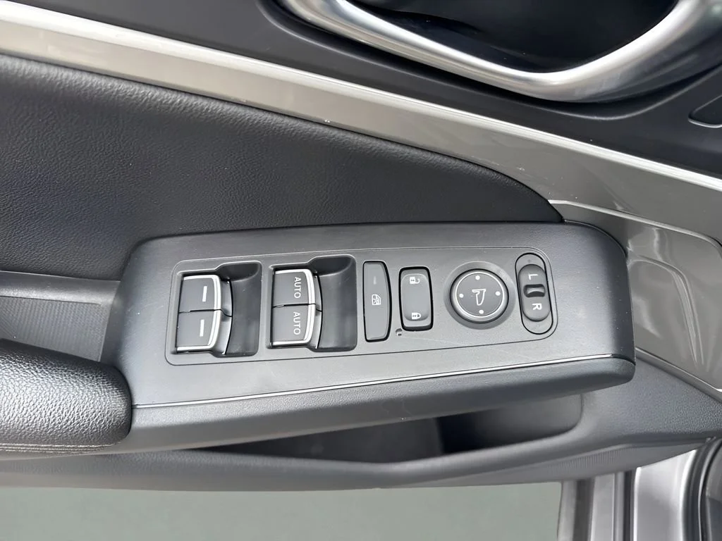 Used 2023 Gray Acura  image 27