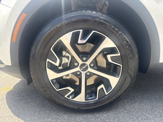 Certified Used 2024 White Kia EX image 9
