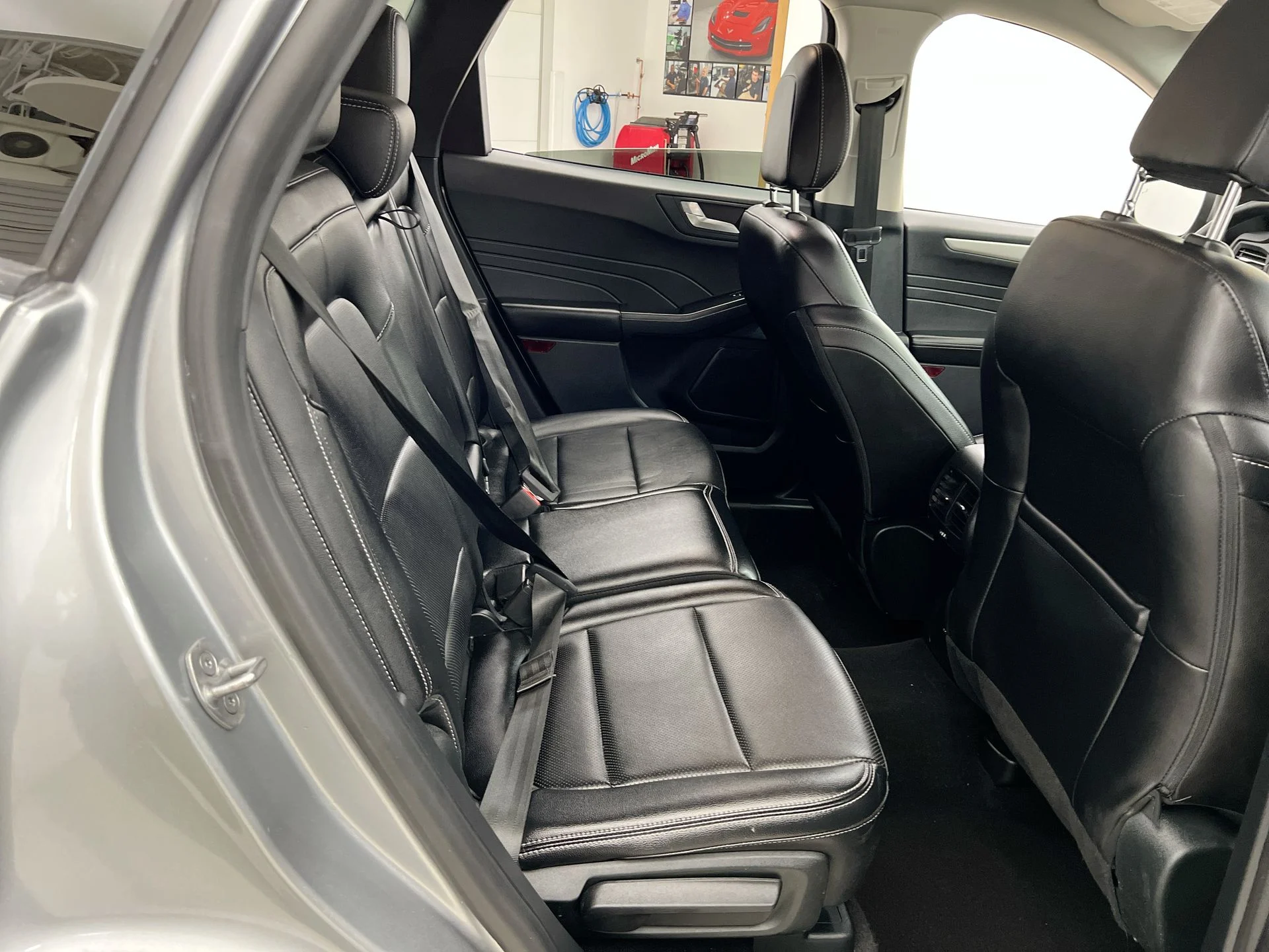 Used 2022 Silver Ford SEL image 17