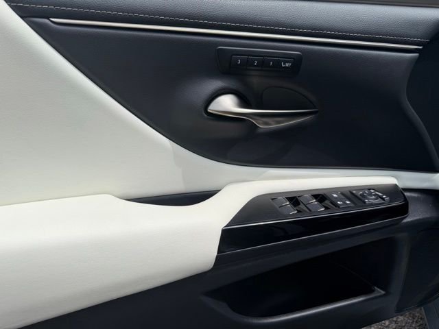 Used 2023 Silver Lexus 350 F Sport image 14