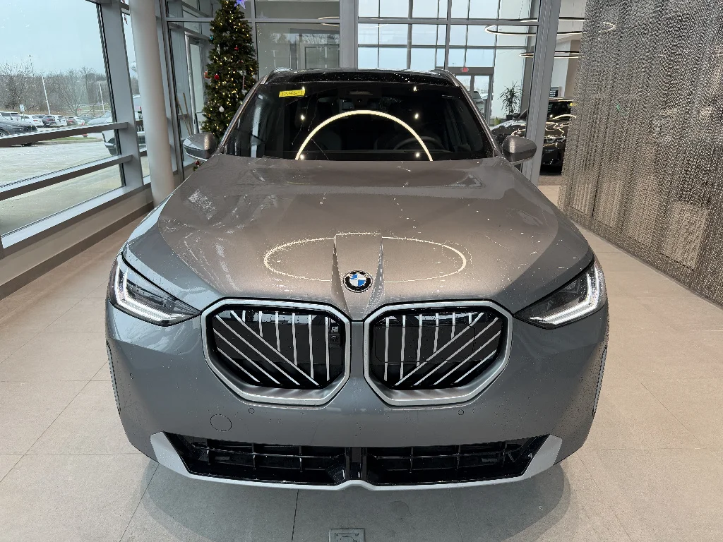New 2026 Skyscraper Grey Metallic BMW 30 xDrive image 2