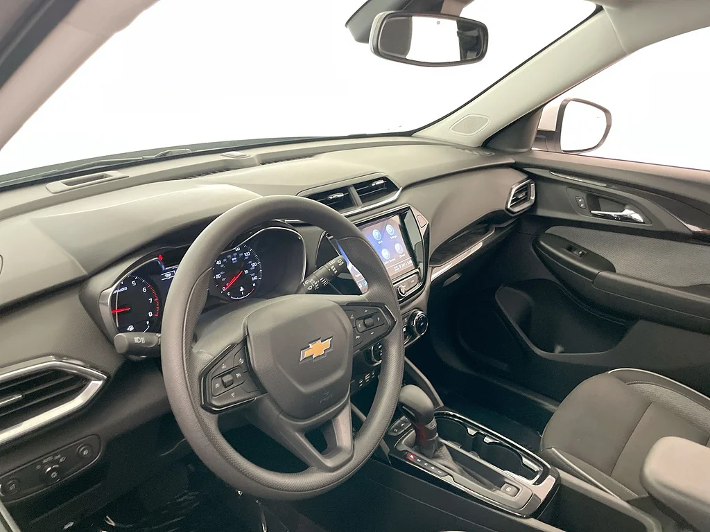 Used 2023 Summit White Chevrolet LT image 10