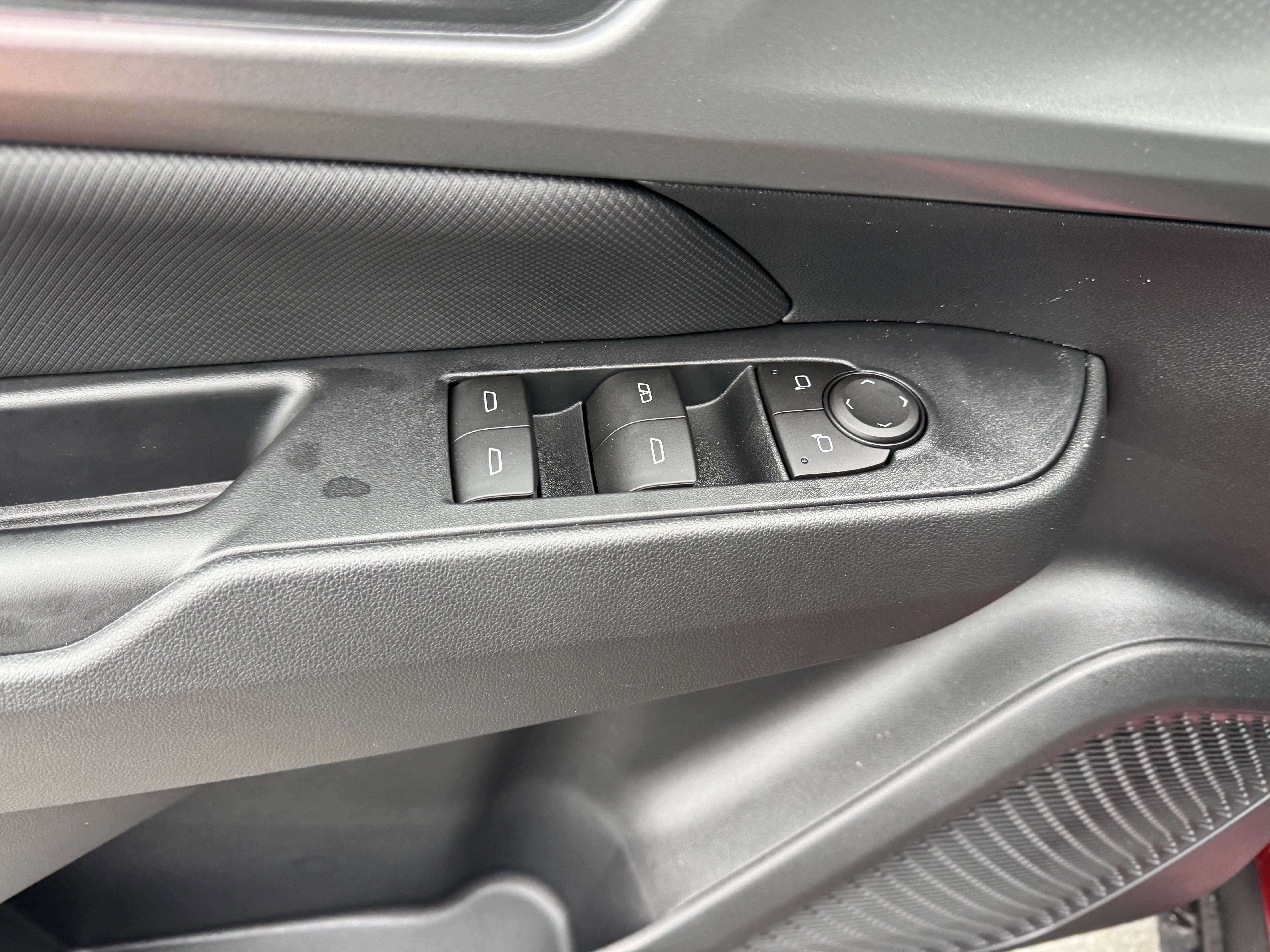 2026 Chevrolet Equinox EV RS - Photo 11
