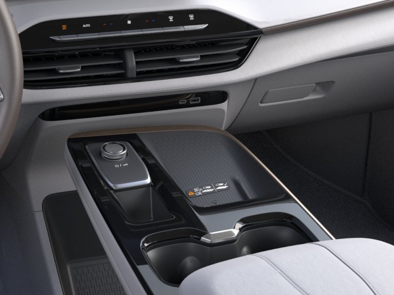 New 2026 Iridescent White Tricoat Buick Avenir image 23