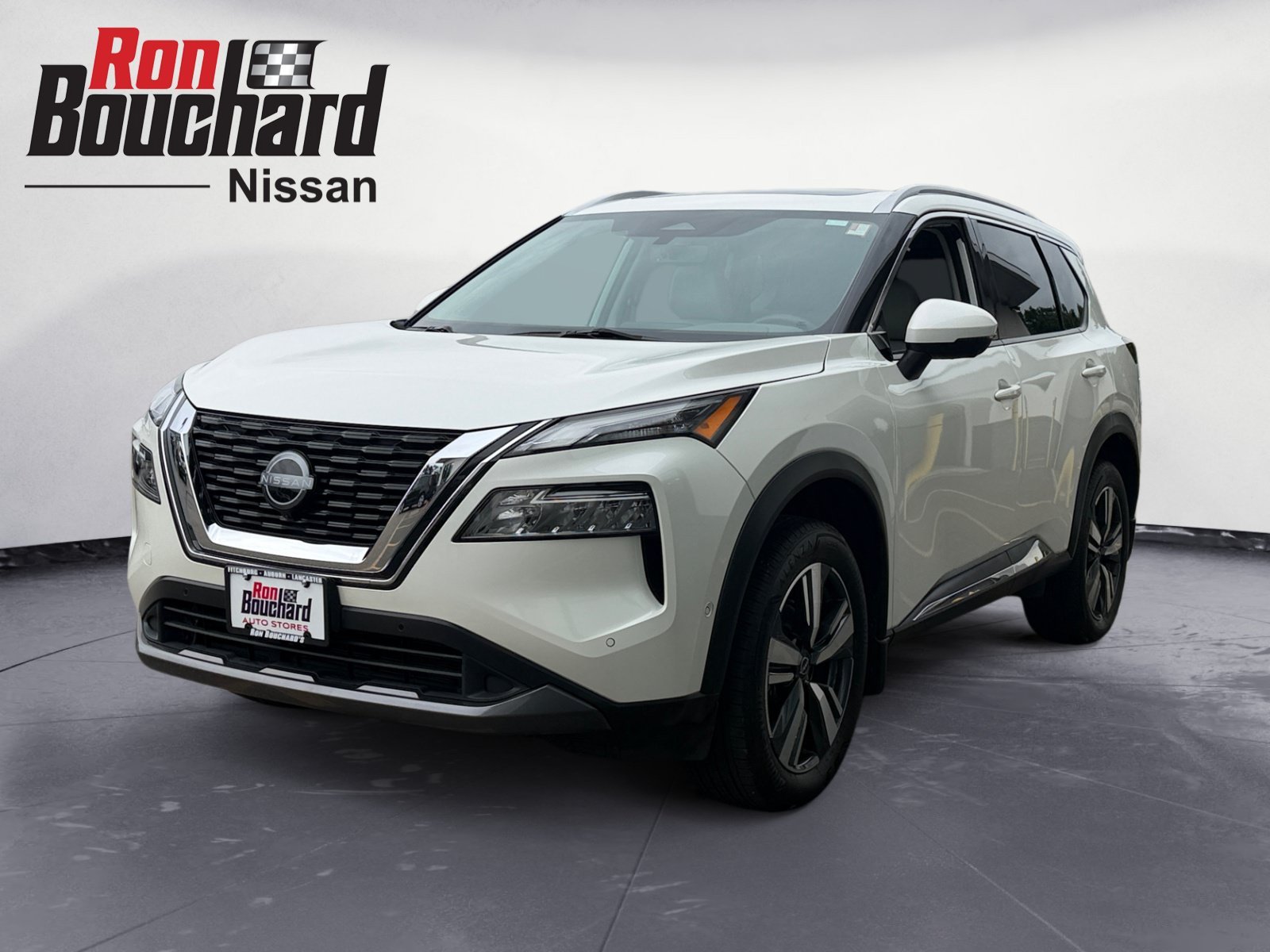 Certified Used 2023 White Nissan SL image 5