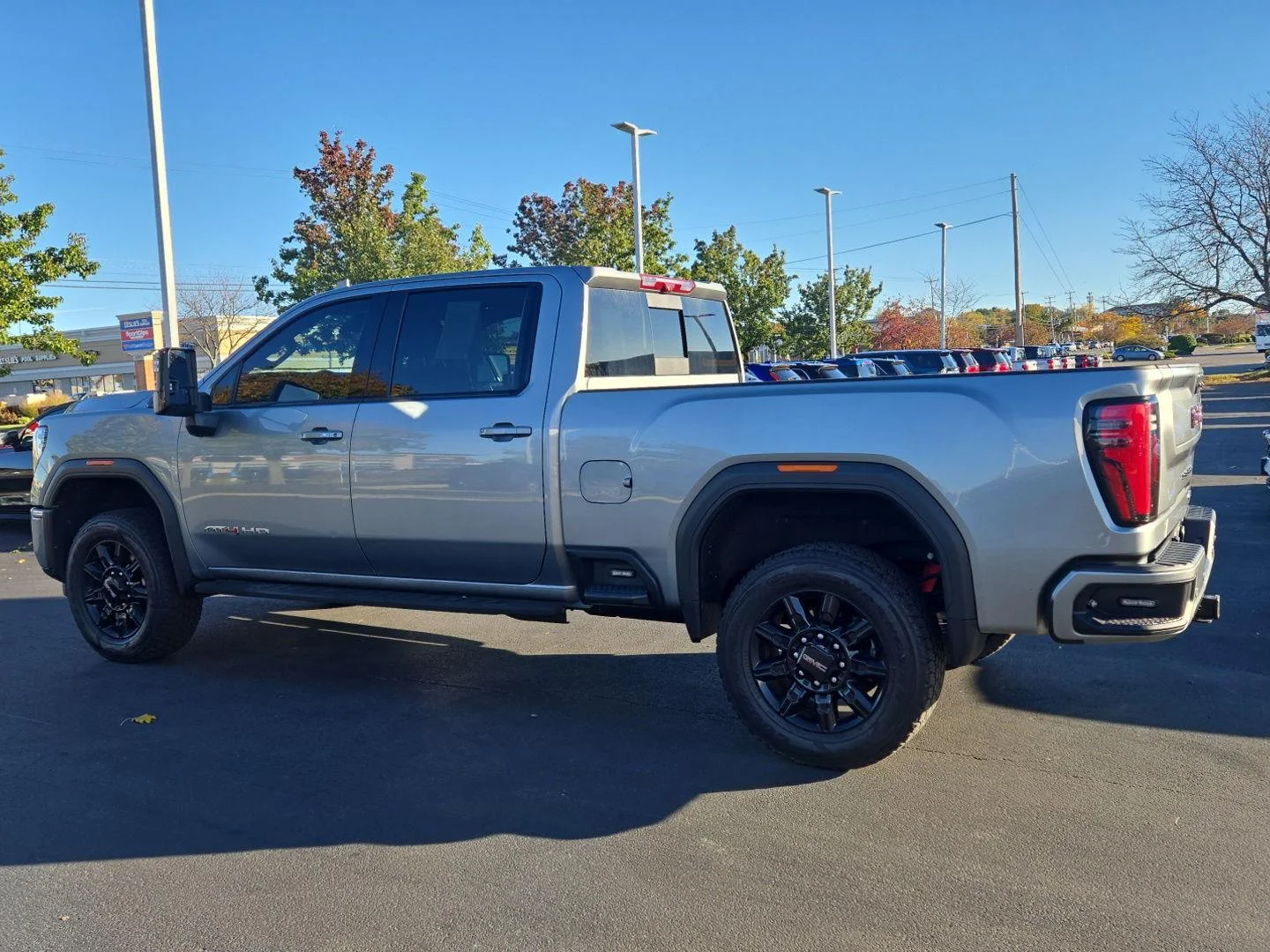 Used 2024 Sterling Metallic GMC AT4 image 6