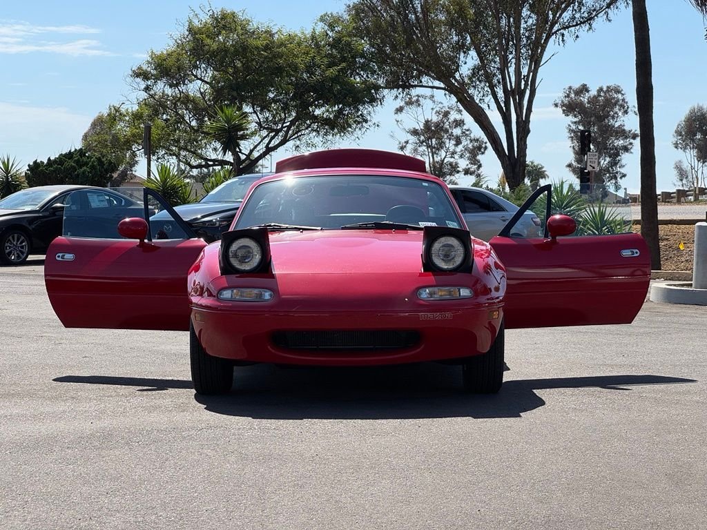 Used 1990 Classic Red Mazda Base image 29
