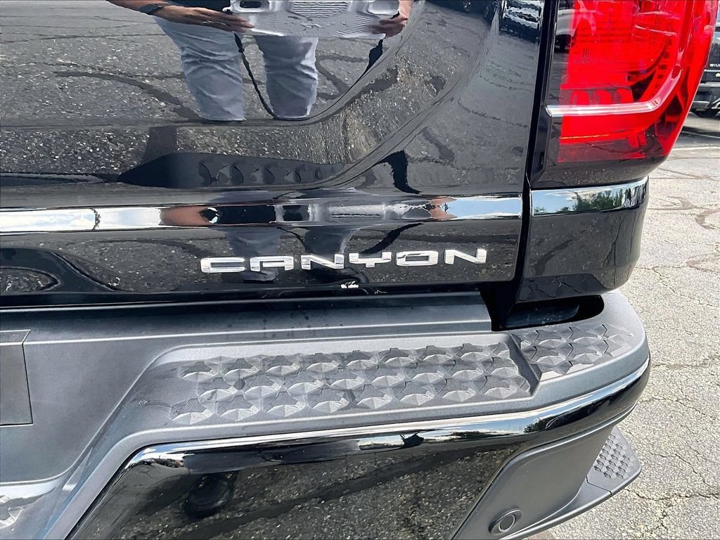 Used 2025 Onyx Black GMC Denali image 28