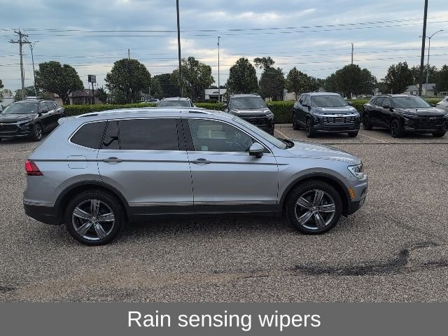 Used 2021 Gray Volkswagen 2.0T SEL image 15