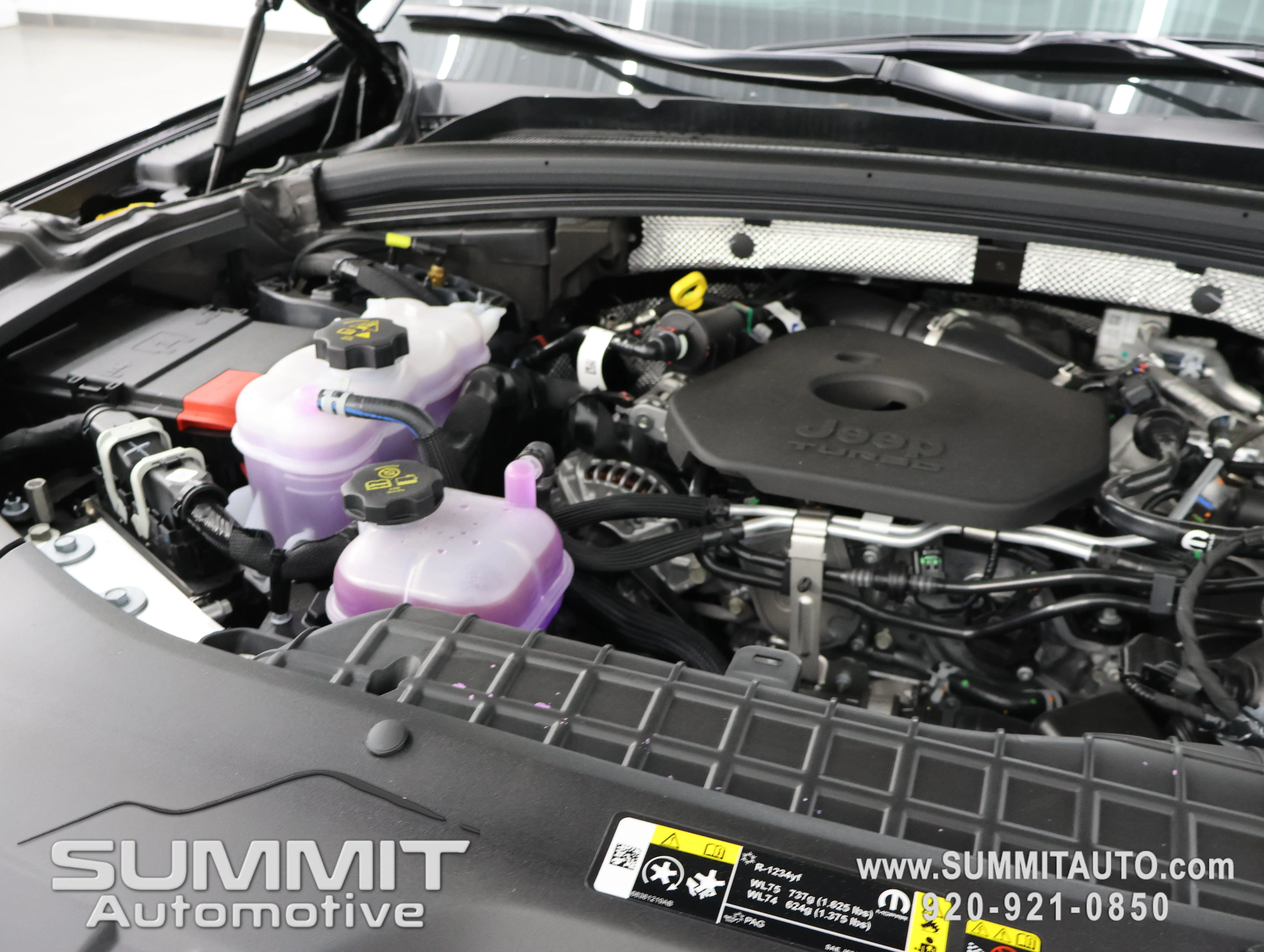 New 2026 Diamond Black Crystal Pearl-Coat Exterior Paint Jeep Summit image 23