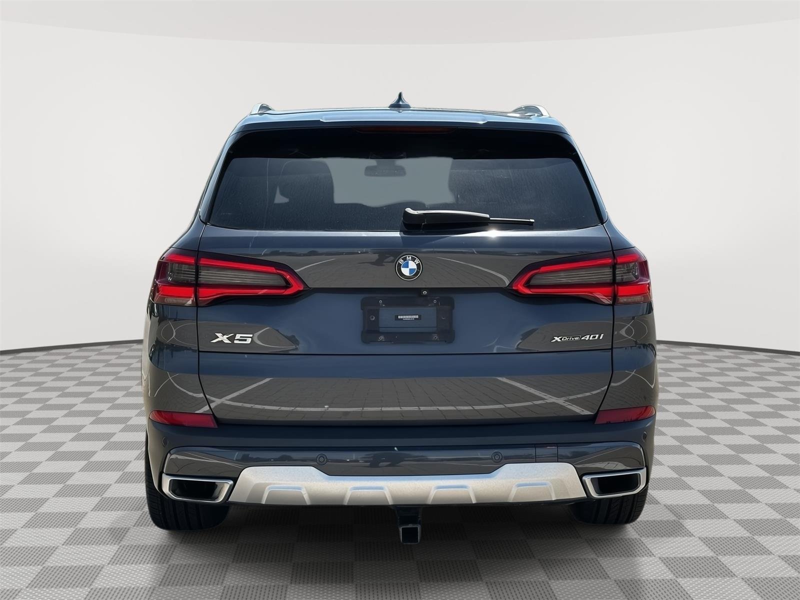 Used 2019 Arctic Gray Metallic BMW xDrive40i image 5
