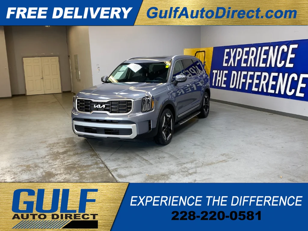 Used 2025 Silver Kia S image 4