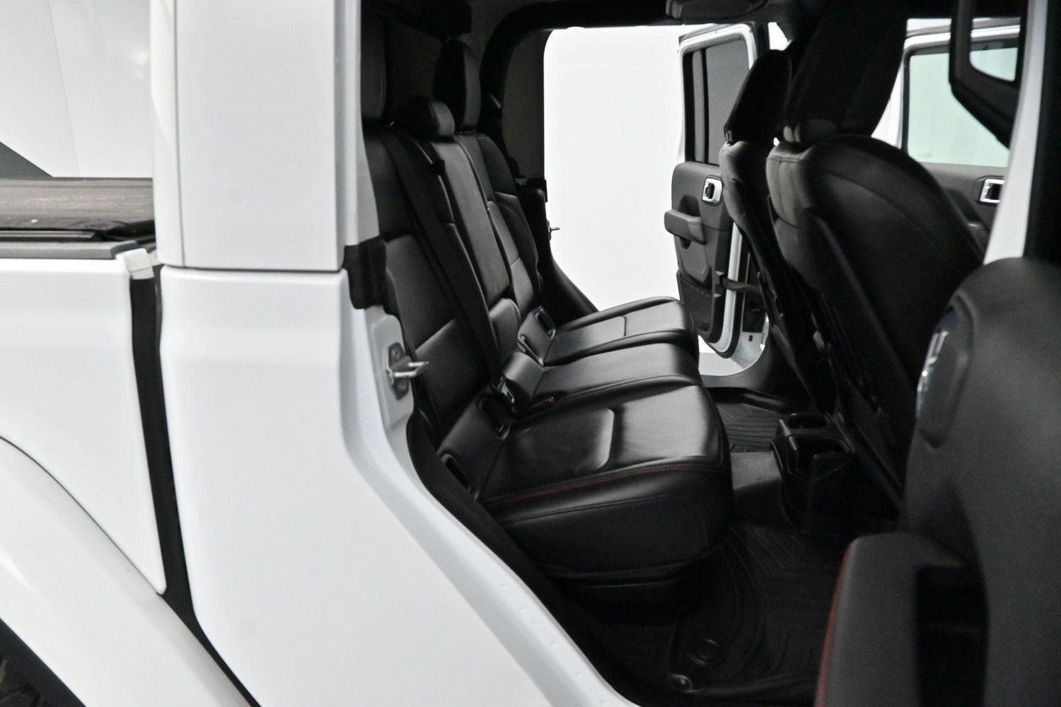 Used 2021 Bright White Clearcoat Jeep Rubicon image 31