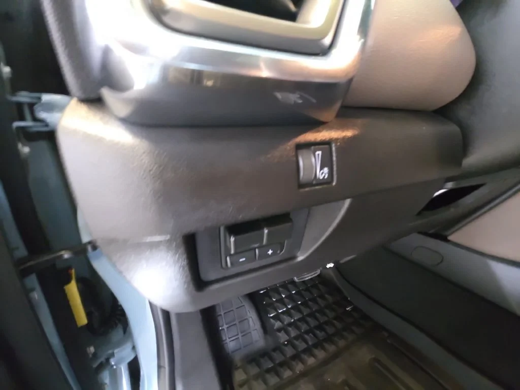 Certified Used 2026 Glacier Metallic GMC Denali image 32