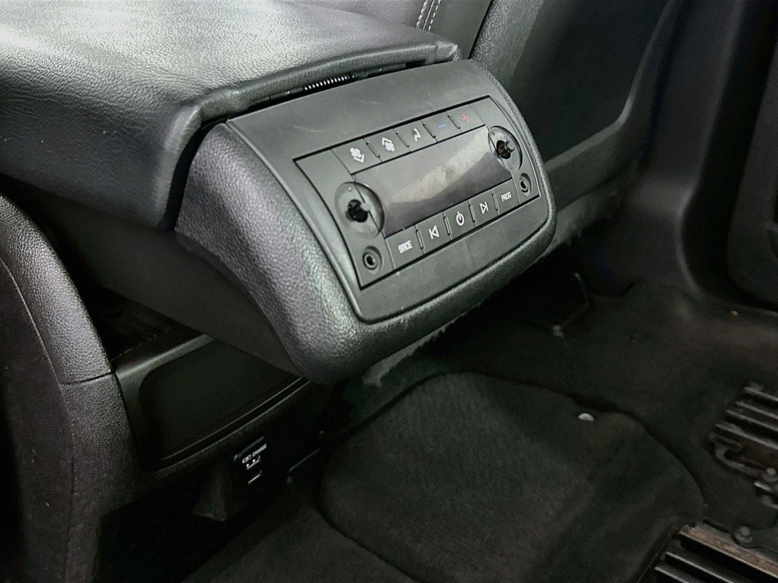 Used 2015 Carbon Black Metallic GMC Denali image 27