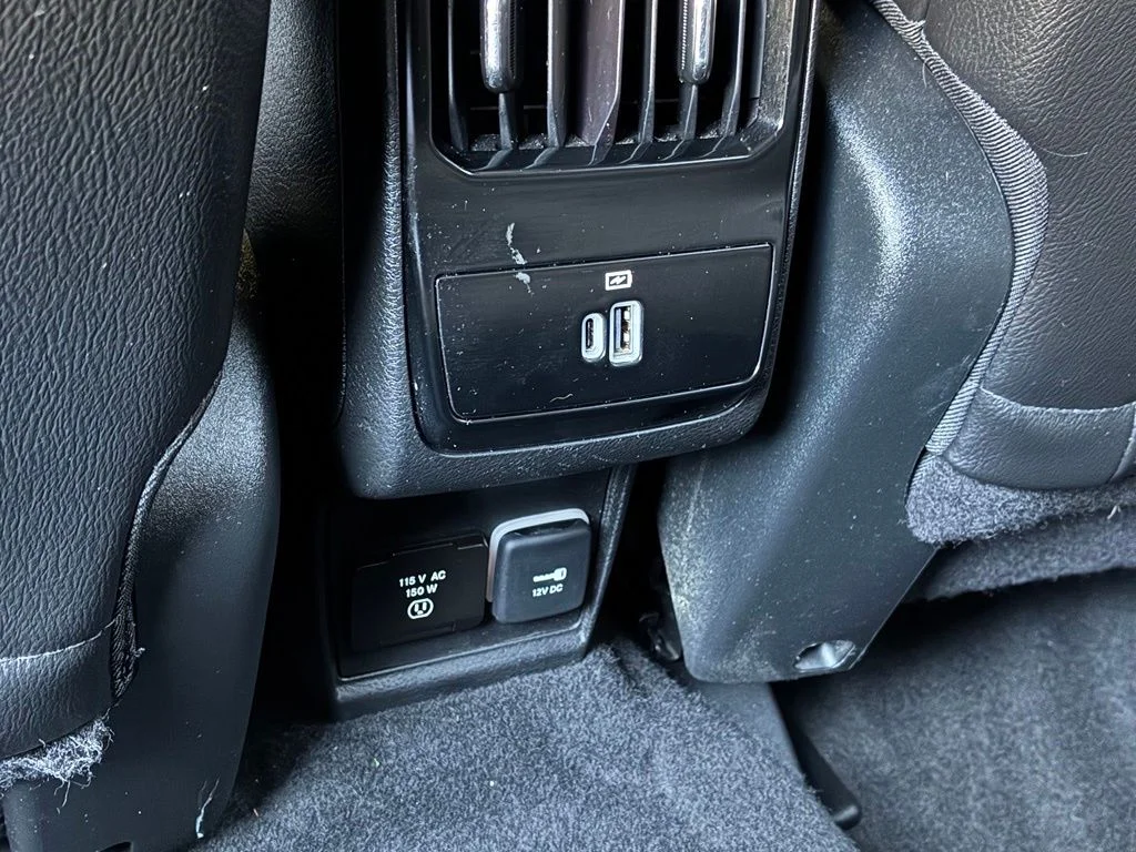 Used 2022 Red Jeep Latitude image 58