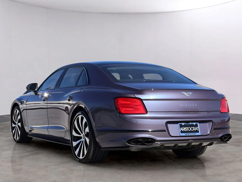 Used 2023 Gray Violet by Mulliner Bentley Azure image 5