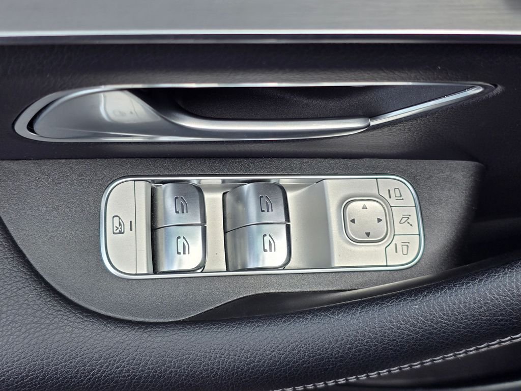 Used 2025  Mercedes-Benz GLS 450 image 34
