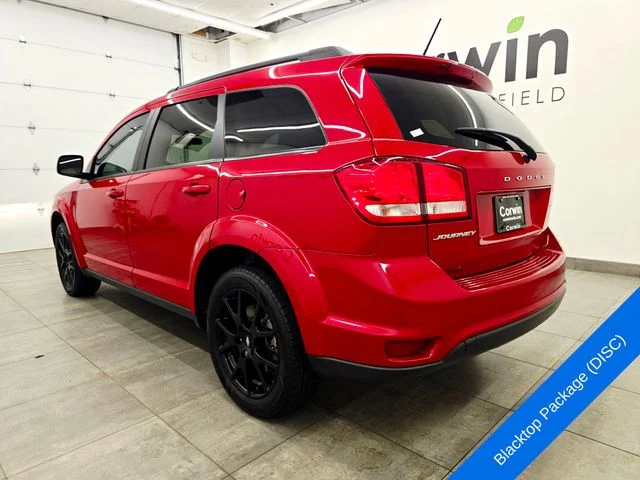 Used 2018 Redline 2 Coat Pearl Dodge SXT image 3