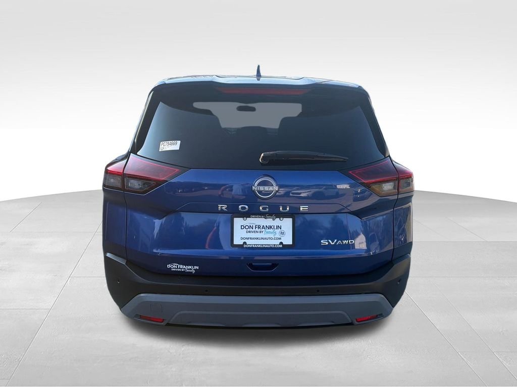 Used 2023 Blue Nissan SV image 4