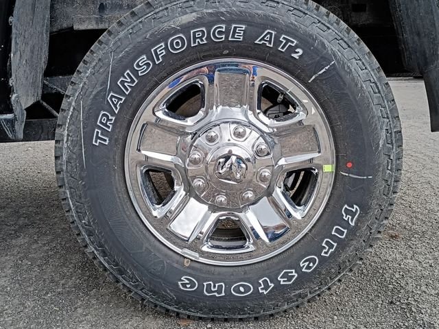 New 2026 Diamond Black Crystal Pearl-Coat Exterior Paint RAM Tradesman image 12