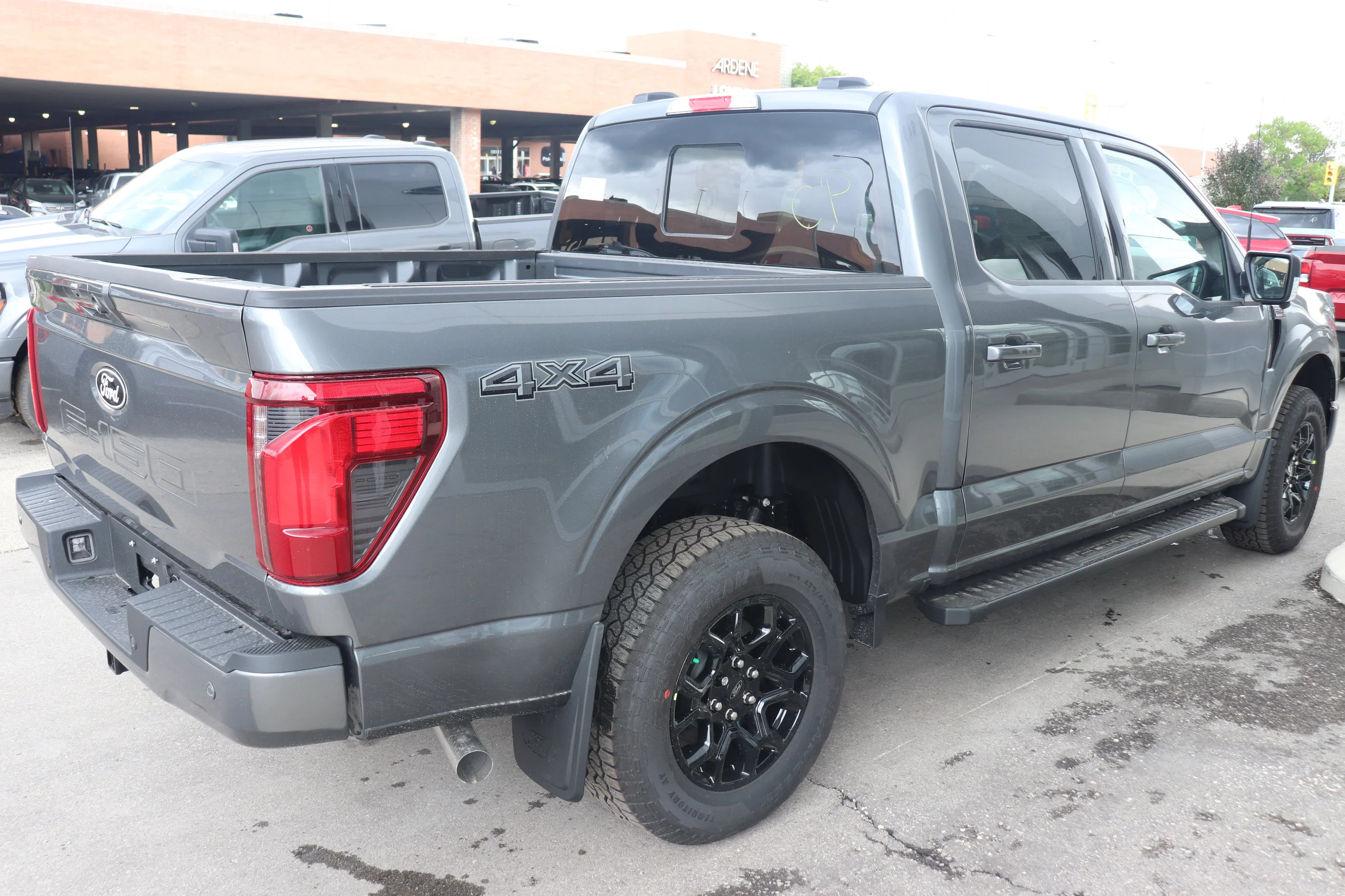 New 2026 CARBONIZED GREY METALLIC Ford XLT image 5