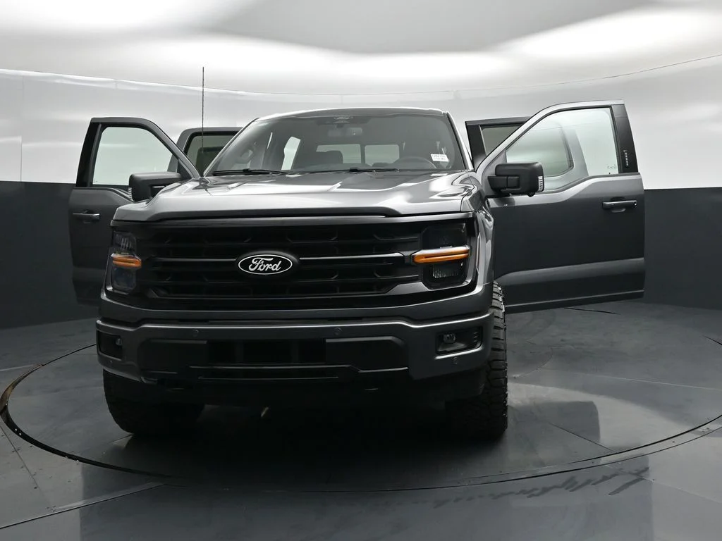 New 2026 Carbonized Gray Metallic Ford XLT image 25